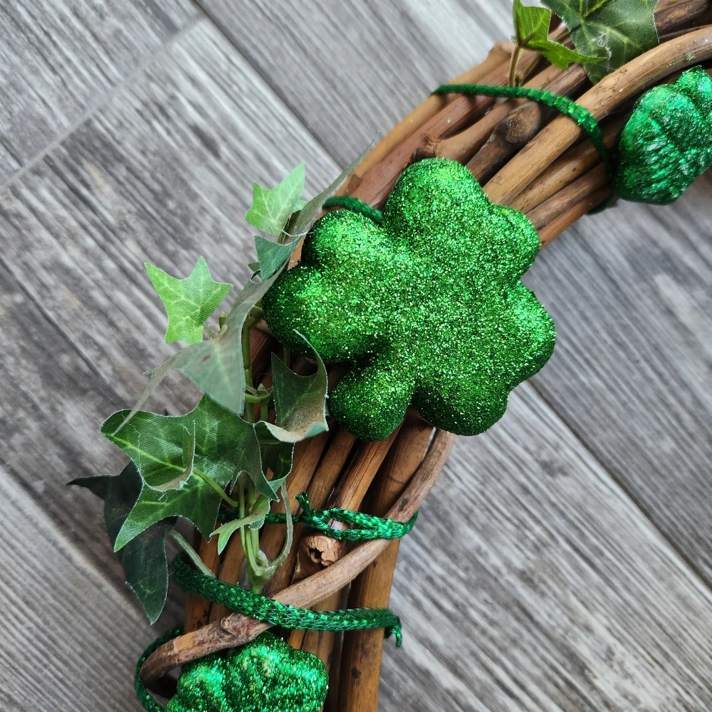 ☘️ SAINT PATRICK'S DAY LEPRECHAUN GNOME SHAMROCK GRAPEVINE WREATH ☘️